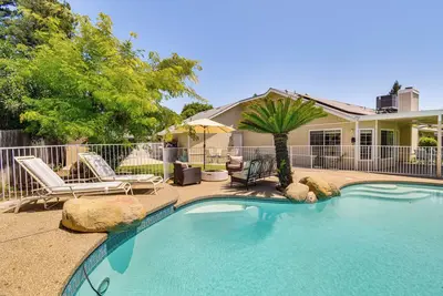 Image de Clovis Family Home: Private Pool, Near Old Town!