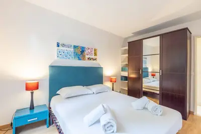 Image de Spacious 2-bedroom apartment with terrace, balcony, and stunning forest views