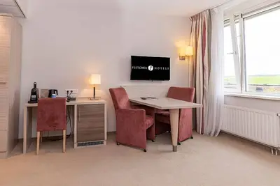 Image de 3 Peaceful Oasis | Spa & Wellness Relaxation | Close to the Banjaardstrand Beach