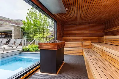 Image de 4 Family Friendly Units  | Pool & Spa Access | Near Theme Parks & Beach