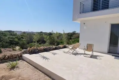 Image de Seafront Juniper apartment with large veranda, 20m from the crystal clear sea.