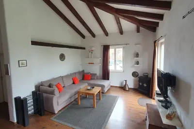 Image de Charming vacation home with pool and garden