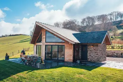 Image de Bespoke countryside retreat sleeping 4. Pet friendly with a hot tub and Bbq.