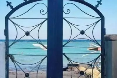 Image de Stunning 2-Bedroom Beachfront Chalet with Private Beach Access in Dahab