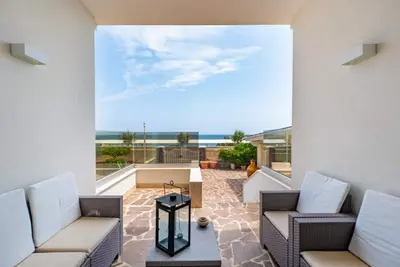 Image de Villa Petronilla by the Sea by Rentbeat