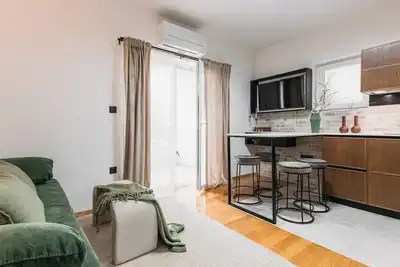 Image de Spaciouses 1-bedroom apartments with Ac, WiFi in superb Bilice