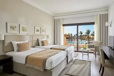 Image de Sun & Sea Escape | 2 Spacious Rooms, Private Beach, Waterpark & Coral Diving