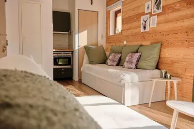 Image de Superbe Studio Cosy, Terrasse, parking, casier à ski proches pistes.