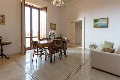 Image de The Baroness’s Apartment – Noble Charm and Stunning Vesuvius View