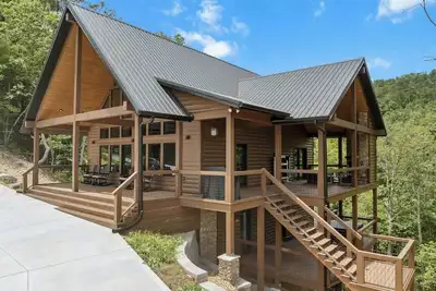 Image de Views for Miles Brand New 3br 2 and 1/2 Bath, Hot Tub, Pool Table, Outdoor Fp