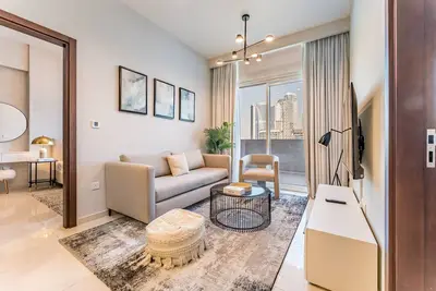 Image de High-Rise 2br with Dubai Water Canal View, Quick Access to Downtown, Vera Tower