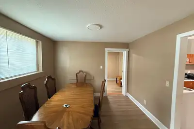 Image de Cozy 2-bedroom house in Fairfax with easy access to main hwy and close to town!