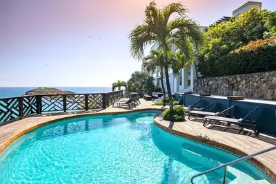 Image de St. Maarten's Little Bay Villa En'Sea