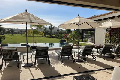 Image de Private Diamante Oceanfront | Heated Infinity Pool | Includes Chef & Butler