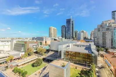 Image de free parking  great location 2 bds apt  chatswood