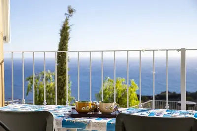 Image de Brand new one-bedroom sea view accommodation