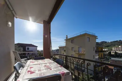 Image de Air-conditioned flat with balcony
