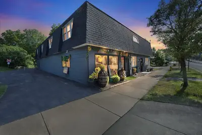 Image de New! Charming 2br Retreat in the Heart of Clarence