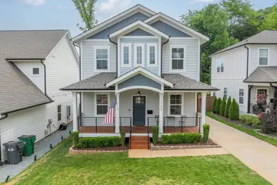 Image de 5 Beds - Center City - Bank of America Stadium
