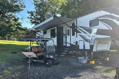Image de Rv at Gettysburg Round Top Resort Sleeps 7 with golf cart