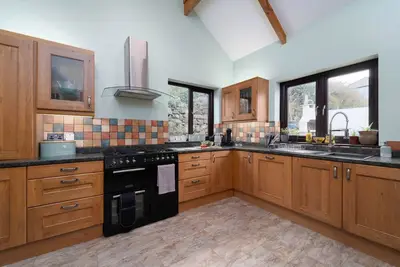 Image de Trevenys – Sleeps 8 – On-site Parking for Two - Outside Space