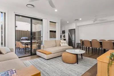 Image de La Famiglia, Huskisson