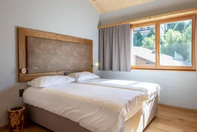 Image de Wifi, pied des pistes de ski, sauna, hammam, télévision, casier à ski, 72m², Vercorin