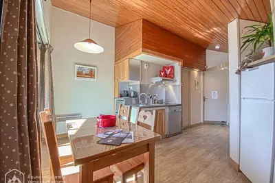 Image de À 10m des pistes de ski, Rez-de-chaussée, terrasse, casier à ski, 27m², Aussois