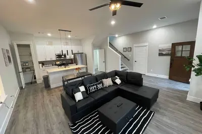 Image de Stunning 3-Bedroom Townhome in the Heart of Houston – Perfect for Your Stay!