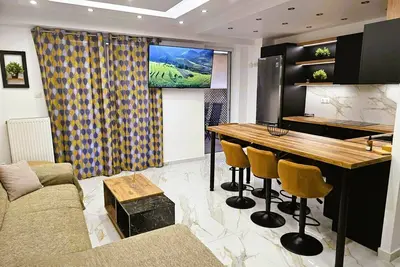 Image de Athens Lux 2 Br Apt, H/Tub, Netflix, fast Wifi-500mts fm Metro/1, 5km fm Acropolis