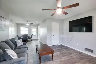 Image de 5 Mi to Zoo: Family Retreat in Wichita!