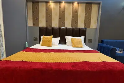 Image de Eye catching 1-bedroom apartment with WiFi, Ac in serene Noida