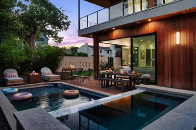 Image de Casa Sol - Heated Pool, Outdoor Living & Design