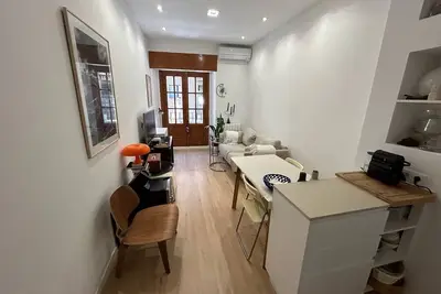 Image de Stylish apartment fully renovated, in the trendy neighboorhood of Chamberi!