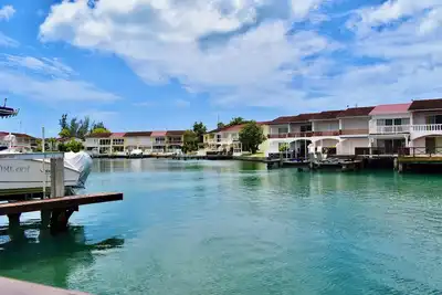 Image de South Finger Villa - Walking distance to the beach