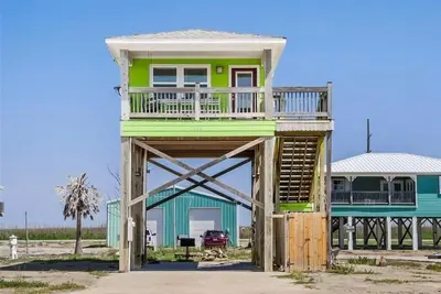 Image de Charming Studio house with WiFi & Ac in brilliant Holly Beach, La