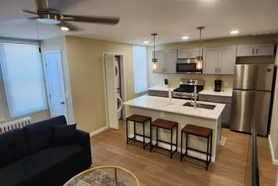 Image de Newly Renovated 2bedroom apartment in uptown. Jefferson Einstein Temple LaSalle