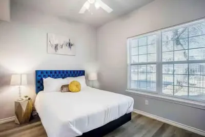 Image de 1br The Raven Flats! A Hermann Park! Med Center!