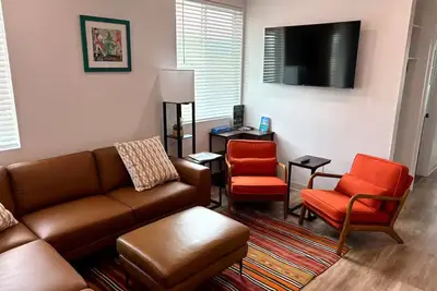 Image de Centrally located in Teton Valley to start your Teton or Yellowstone vacation.