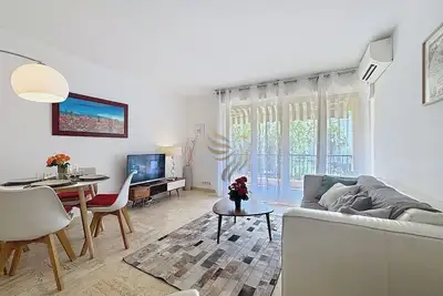 Image de Escapade Mimosas • T2 + terrasse, parking - Wi-Fi