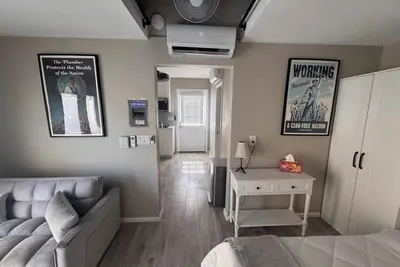 Image de Elegant Retreat for Large Gatherings