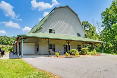 Image de The Barndominium at Hawks Creek Farm!