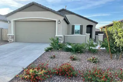 Image de Cardinals Stadium 3br/2ba House