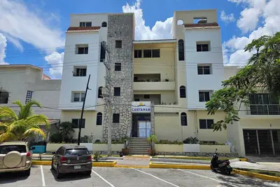 Image de Huge seaside condo