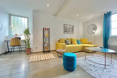 Image de Romance sur les Remparts - Route des Vins