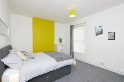 Image de 4 Bed Derby House - Long Stay & Groups - Free Parking