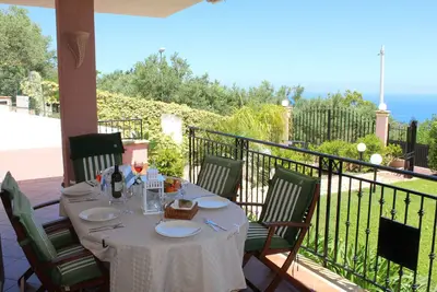 Image de The villa you've always dreamed of just minutes from the sea.