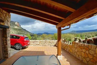 Image de Rural apartment with fireplace and barbecue and mountain views