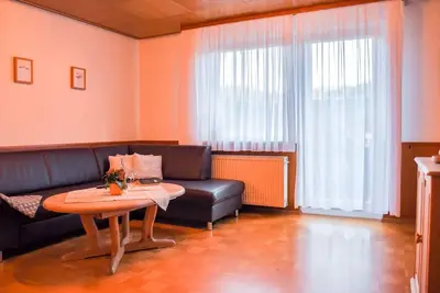 Image de Maison de vacances '96-2' avec terrasse privée, jardin commun et balcon