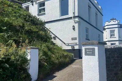 Image de Airy seaside apartment overlooking beach - ideal for exploring West Cornwall